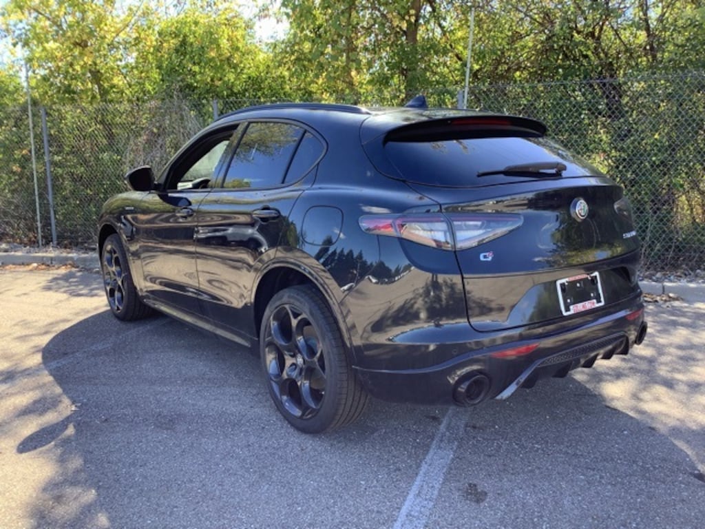 New 2025 Alfa Romeo Stelvio AWD Sport Utility