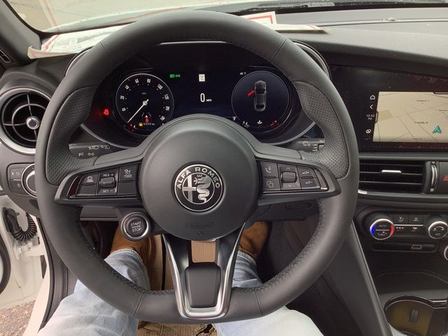 2026 Alfa Romeo Giulia Base - Photo 11