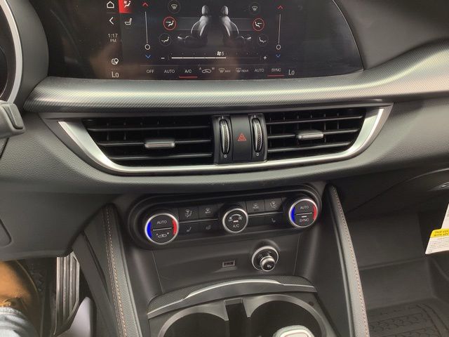 2025 Alfa Romeo Stelvio Intensa - Photo 18