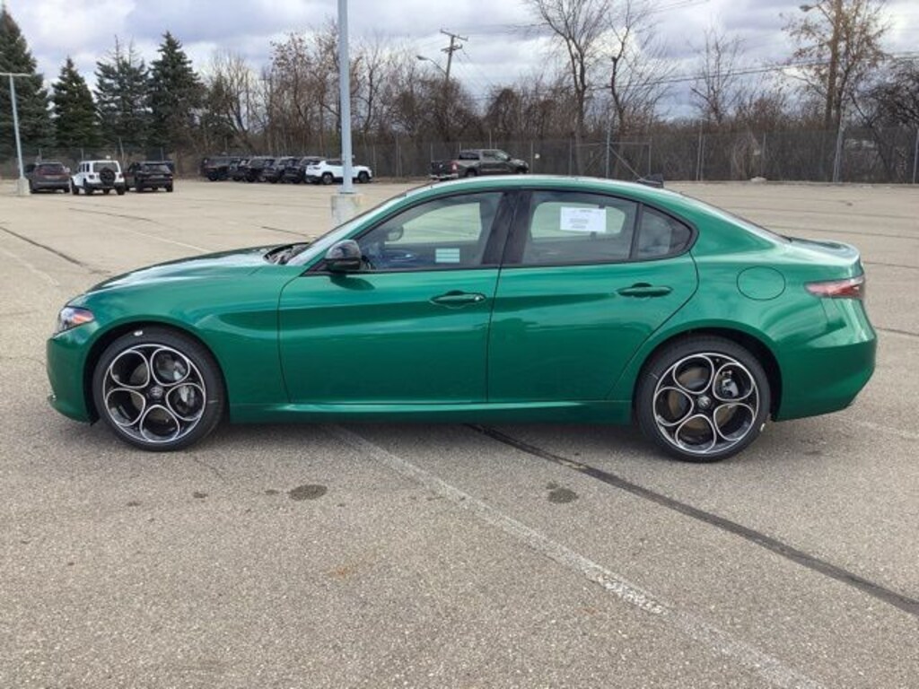 New 2025 Alfa Romeo Giulia AWD Sedan