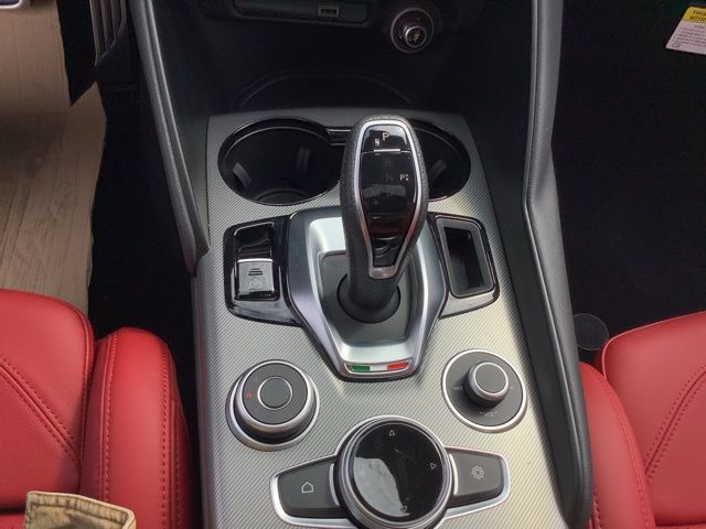 2025 Alfa Romeo Giulia Base - Photo 17
