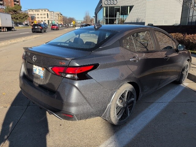 2024 Nissan Versa 1.6 SR photo 3