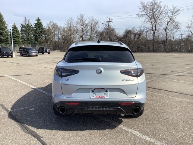 2025 Alfa Romeo Stelvio Sprint Base photo 4