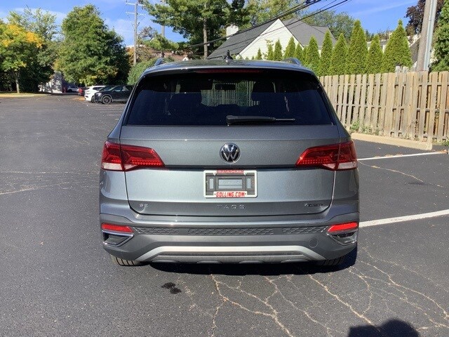 2022 Volkswagen Taos SE photo 4