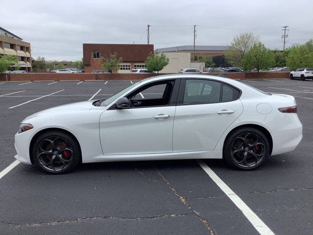 2025 Alfa Romeo Giulia SPRINT photo 2