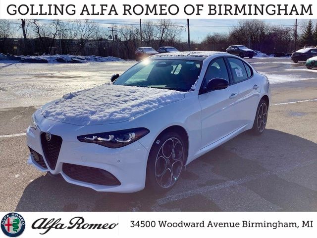 2025 Alfa Romeo Giulia Giulia AWD's photo