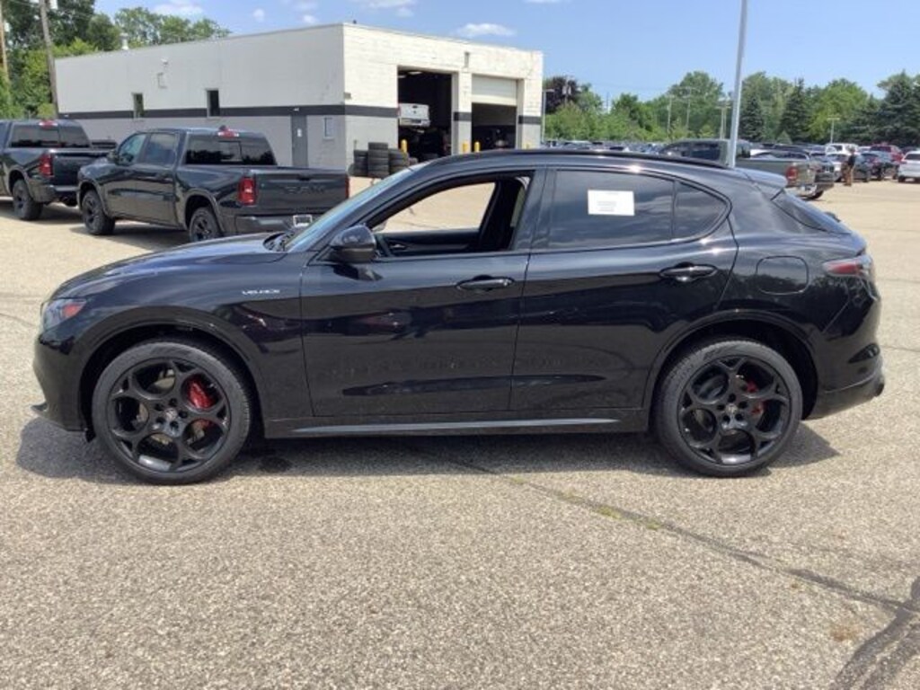 New 2026 Alfa Romeo Stelvio AWD Sport Utility