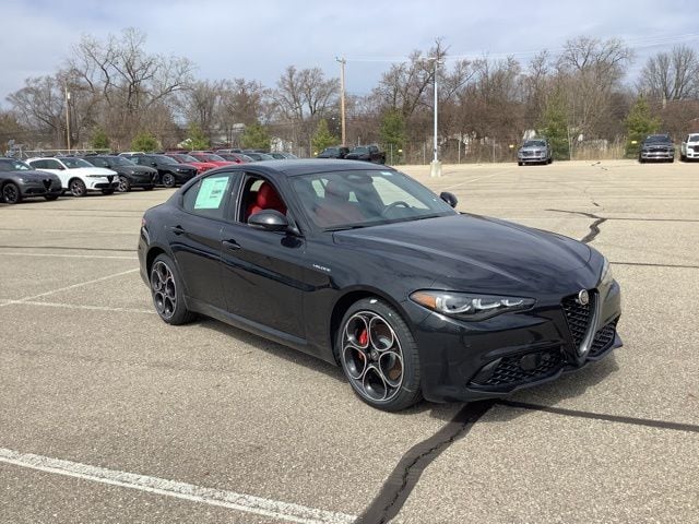 2025 Alfa Romeo Giulia Base - Photo 7