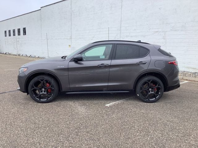 2026 Alfa Romeo Stelvio Base - Photo 2