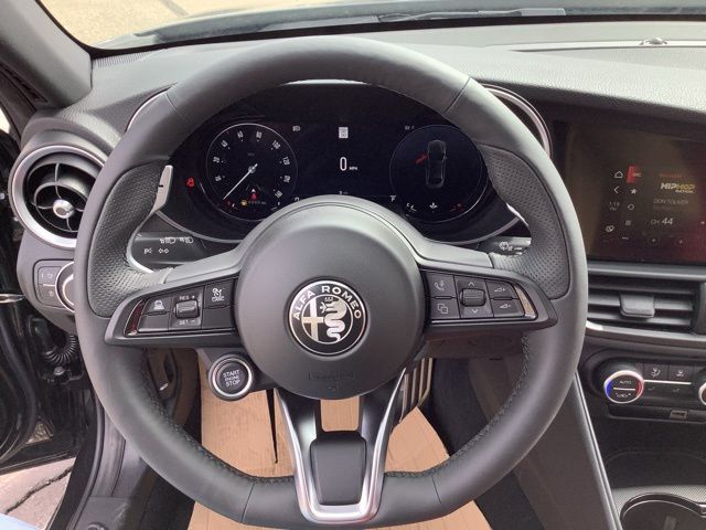 2025 Alfa Romeo Giulia Base - Photo 10