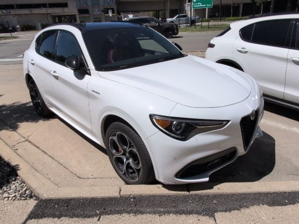 Used 2023 Alfa Romeo Stelvio Veloce SUV