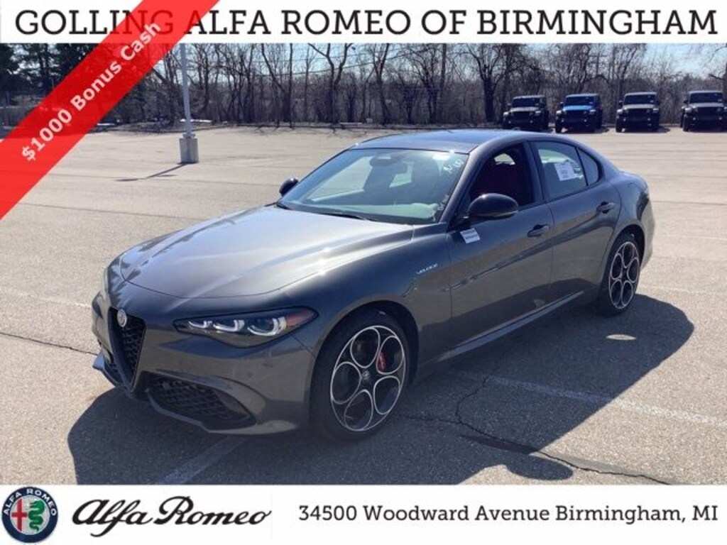 New 2025 Alfa Romeo Giulia AWD Sedan