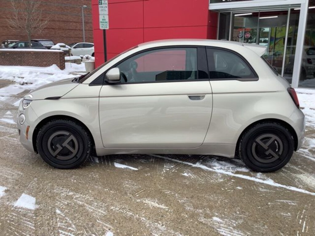 New 2025 FIAT 500e GIORGIO ARMANI Collector's Edition Hatchback