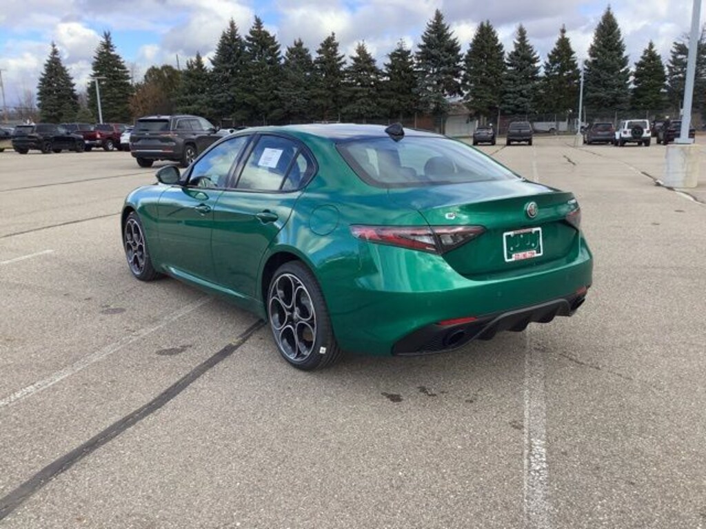 New 2025 Alfa Romeo Giulia AWD Sedan