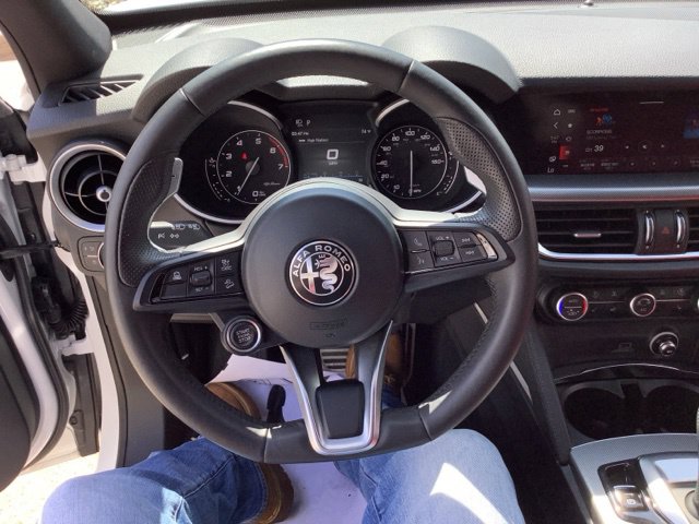 2023 Alfa Romeo Stelvio Veloce - Photo 12