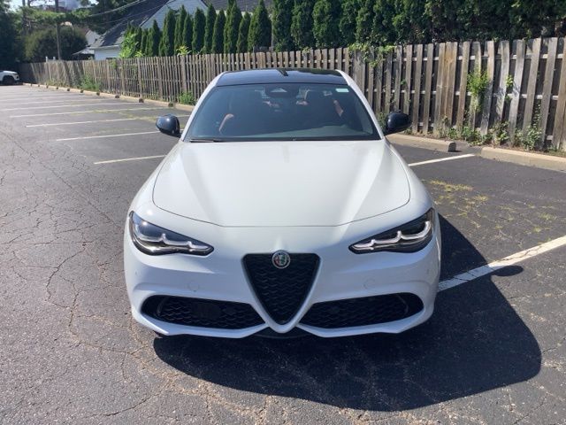 2025 Alfa Romeo Giulia Base - Photo 8