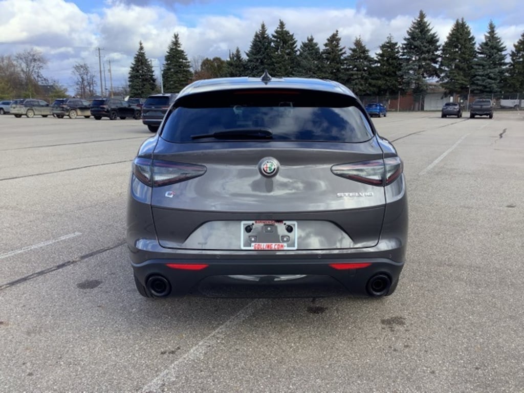 New 2025 Alfa Romeo Stelvio AWD Sport Utility