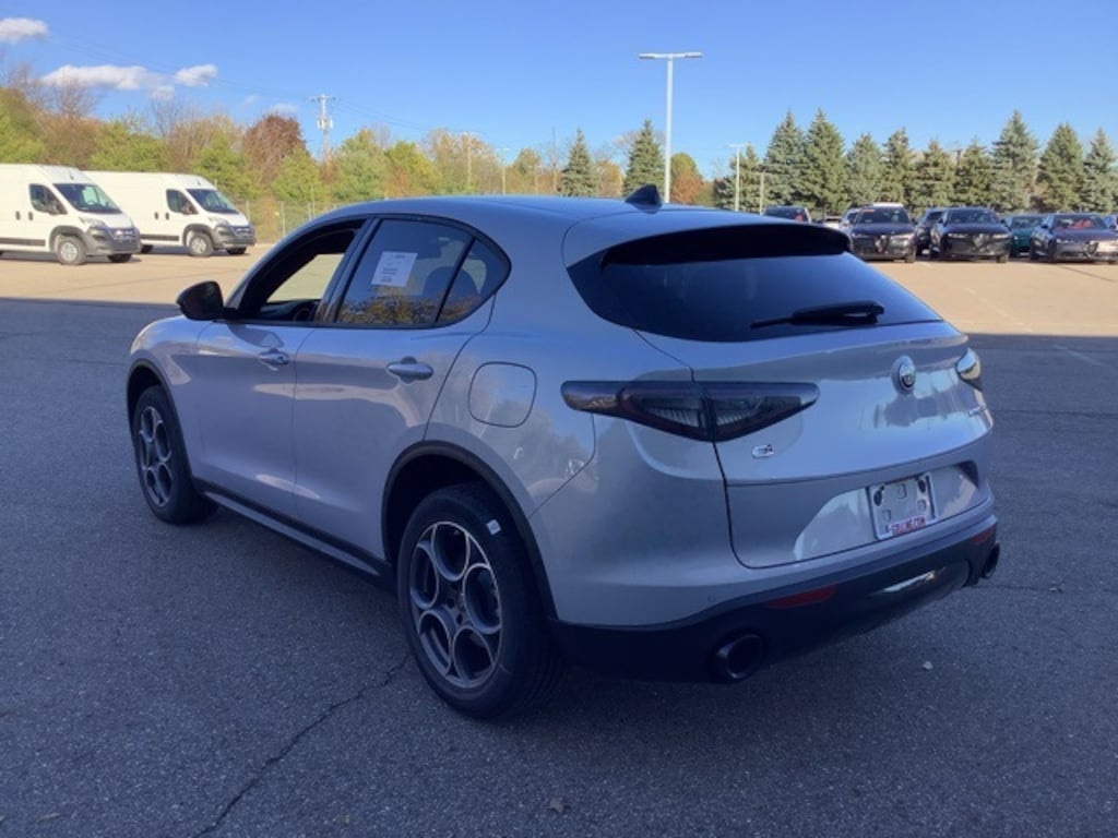 New 2025 Alfa Romeo Stelvio AWD Sport Utility