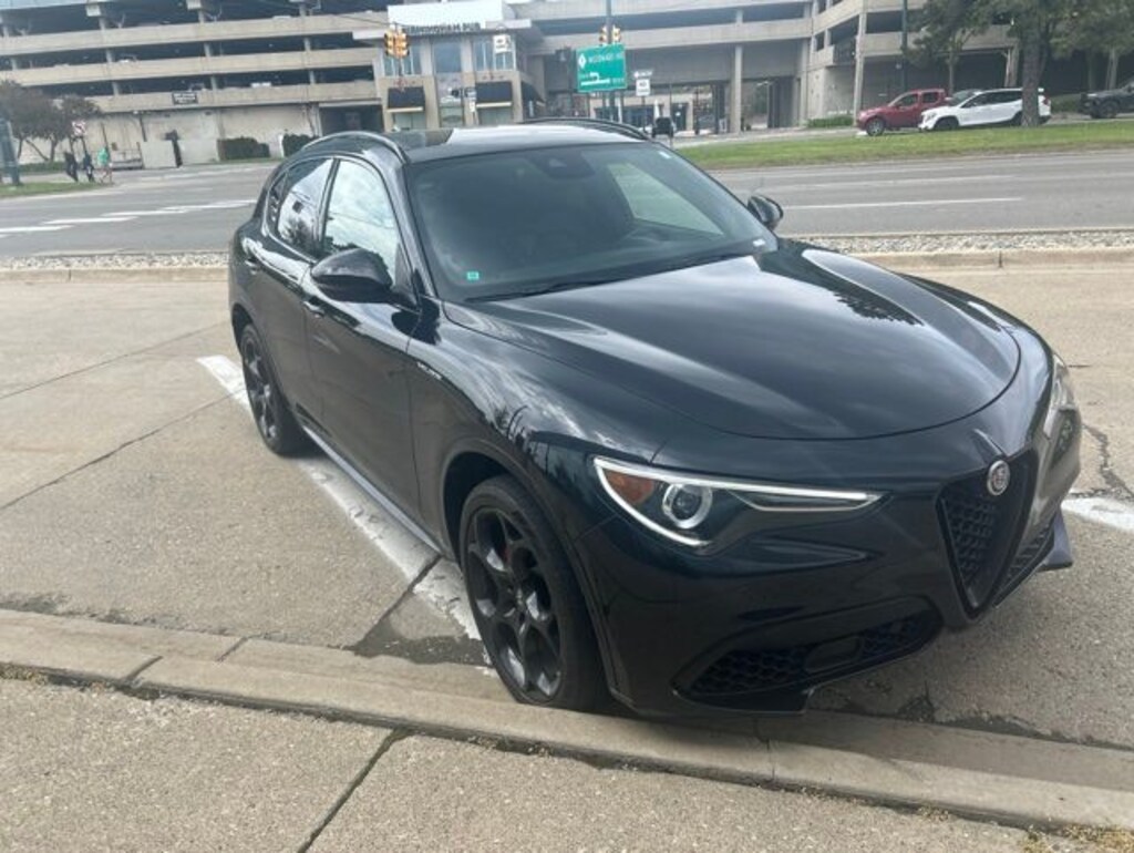 Used 2023 Alfa Romeo Stelvio Veloce SUV