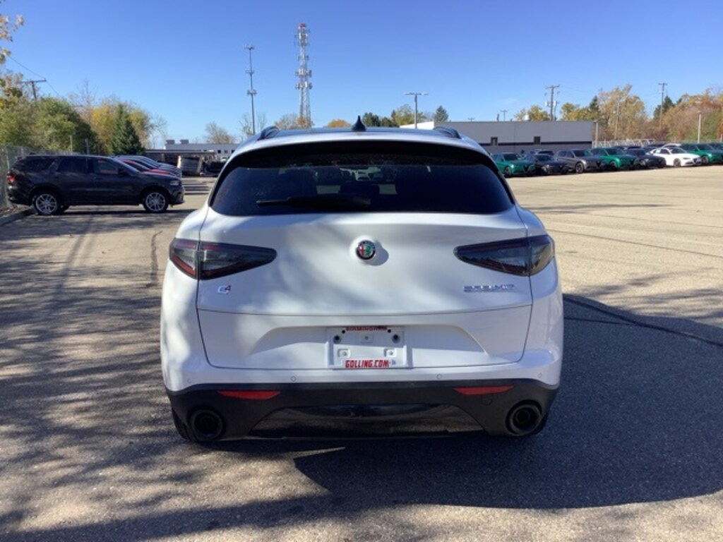 New 2025 Alfa Romeo Stelvio AWD Sport Utility