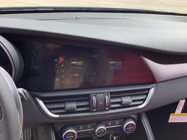 2025 Alfa Romeo Giulia Base - Photo 13