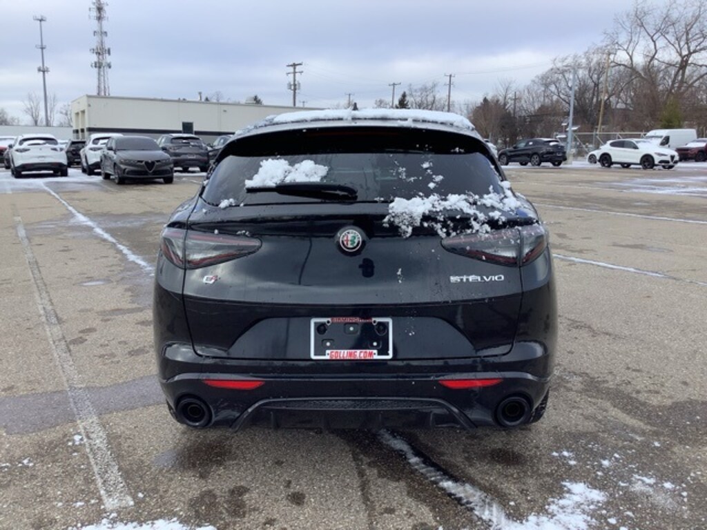 New 2025 Alfa Romeo Stelvio AWD Sport Utility