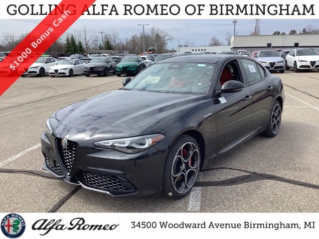 2025 Alfa Romeo Giulia Base