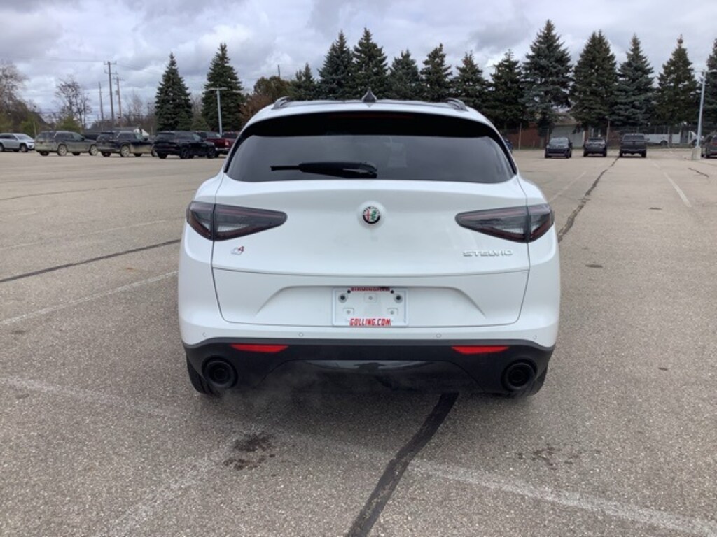 New 2025 Alfa Romeo Stelvio AWD Sport Utility