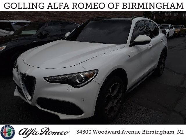 2023 Alfa Romeo Stelvio Ti AWD's photo
