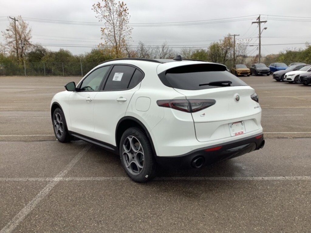 New 2025 Alfa Romeo Stelvio AWD Sport Utility