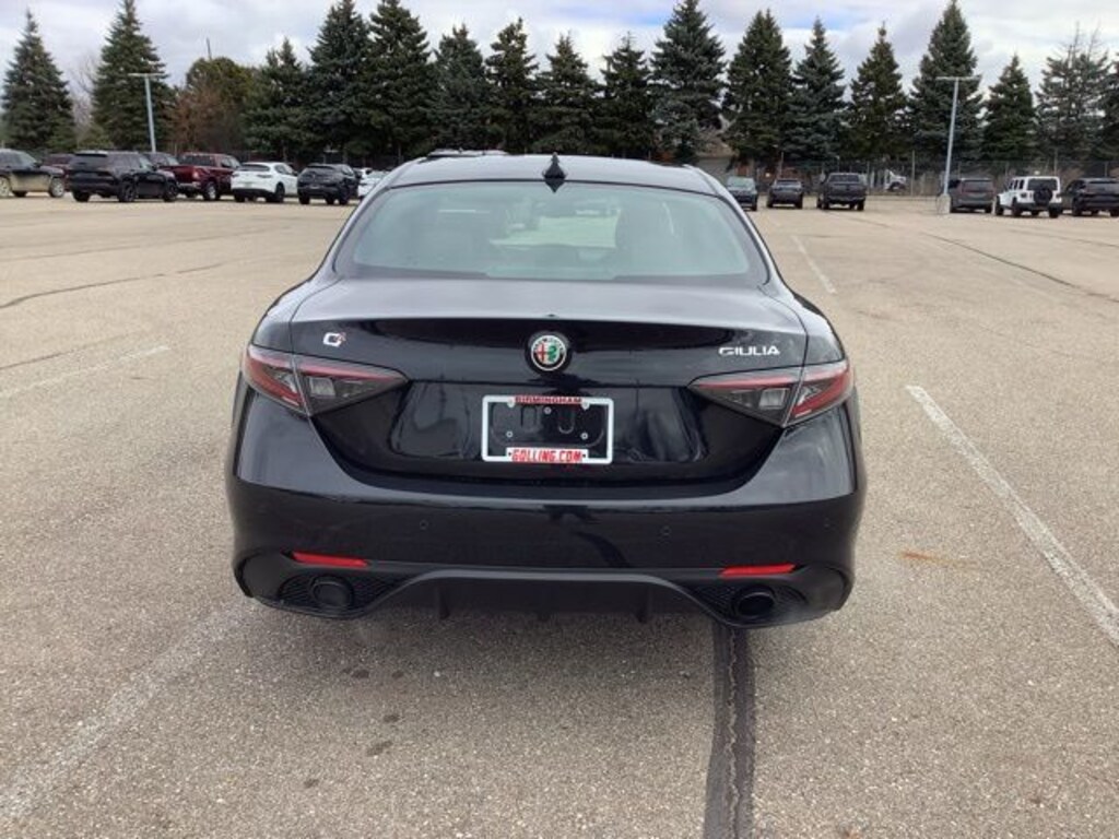 New 2025 Alfa Romeo Giulia AWD Sedan