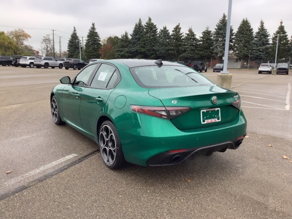 New 2025 Alfa Romeo Giulia AWD Sedan