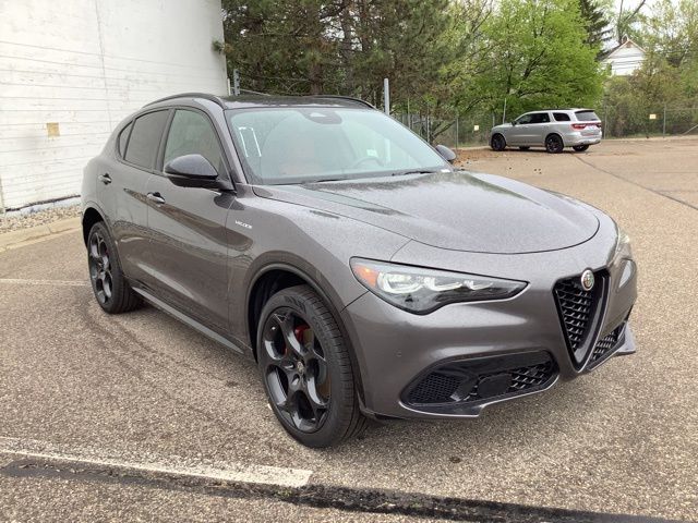 2026 Alfa Romeo Stelvio Base - Photo 7