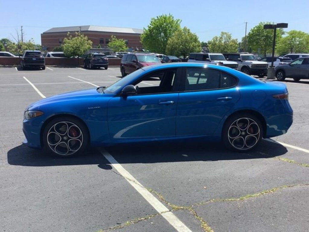 Used 2025 Alfa Romeo Giulia Veloce Sedan