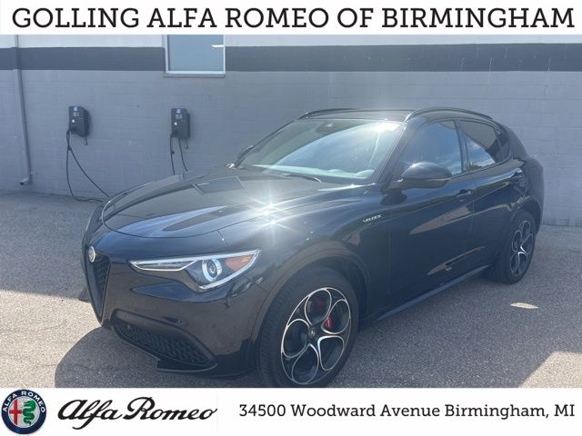 2023 Alfa Romeo Stelvio Veloce AWD's photo
