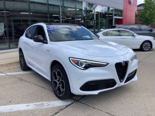 2023 Alfa Romeo Stelvio Veloce - Photo 8