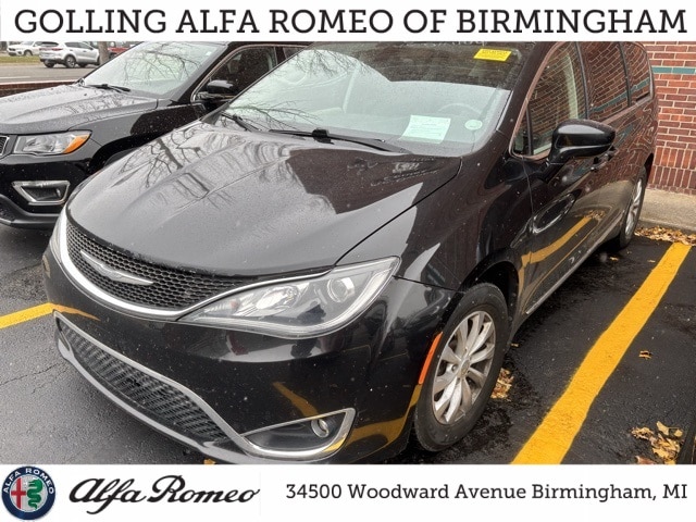 2017 Chrysler Pacifica Touring-L