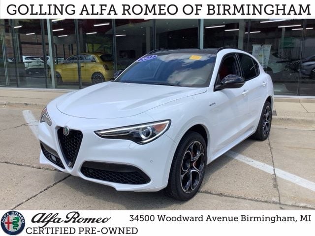 2023 Alfa Romeo Stelvio Veloce AWD's photo