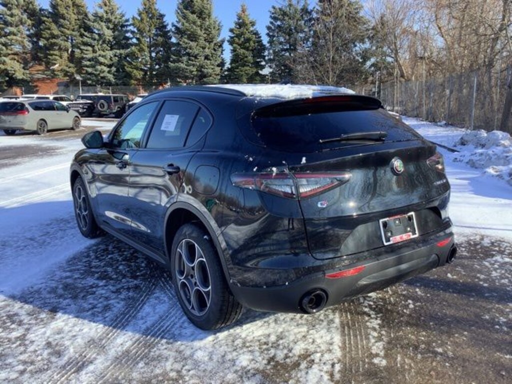 New 2025 Alfa Romeo Stelvio AWD Sport Utility