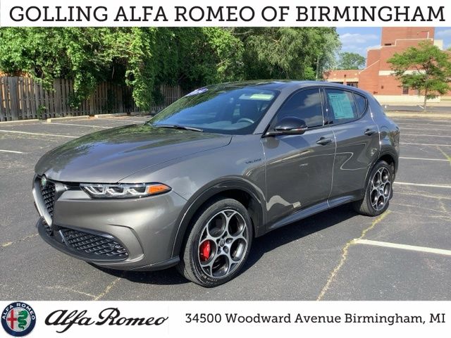 2024 Alfa Romeo Tonale Veloce's photo