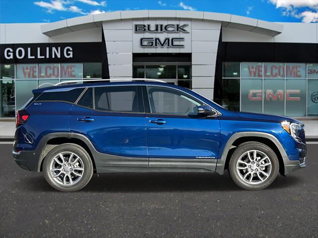 Used 2022 GMC Terrain SLT with VIN 3GKALVEV4NL212797 for sale in Bloomfield, MI