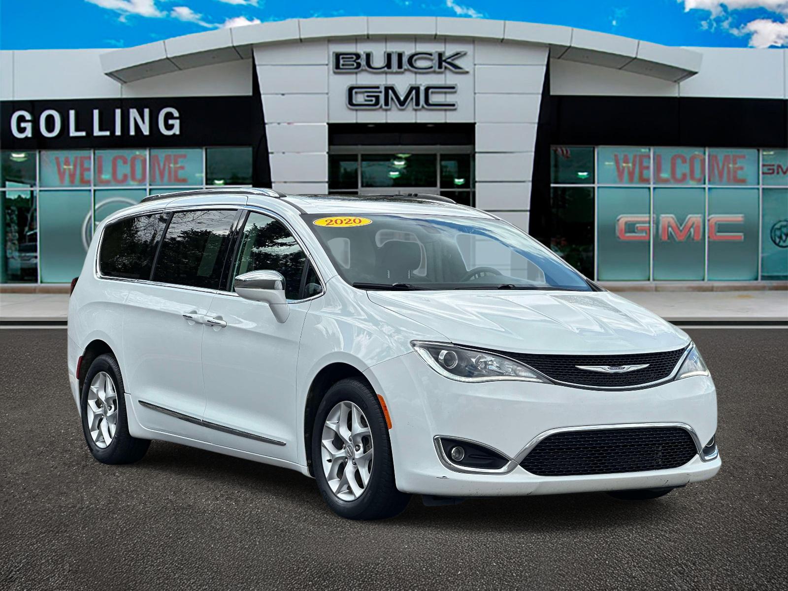 2020 Chrysler Pacifica Limited's photo