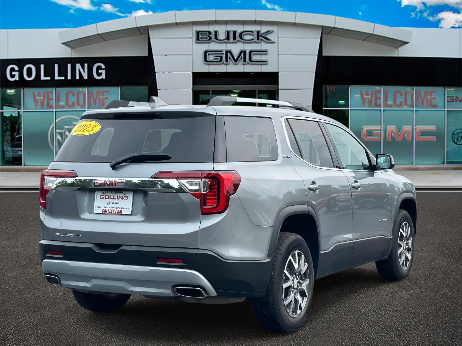 2023 Gmc Acadia SLE photo 3