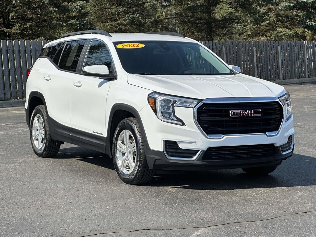 Used 2022 GMC Terrain SLE SUV