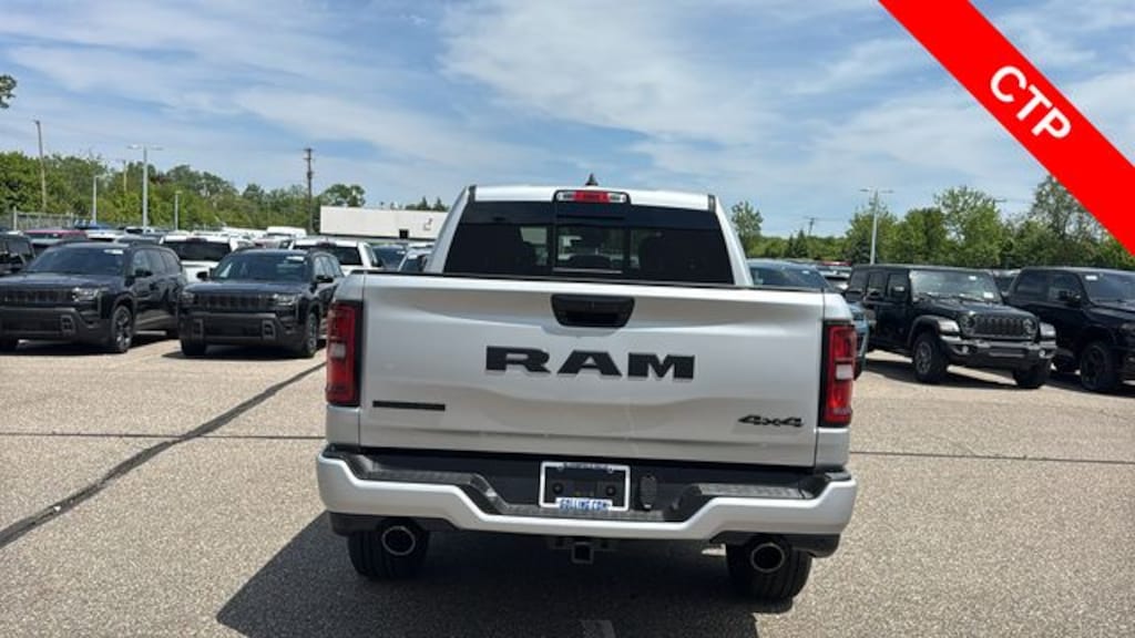 New 2026 Ram 1500 BIG HORN CREW CAB 4X4 5'7 BOX Pickup