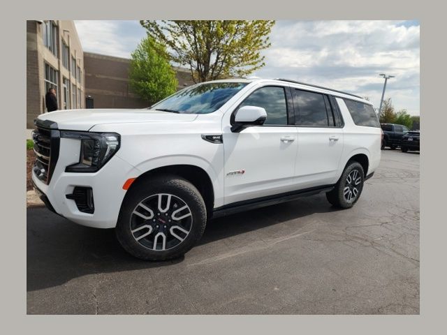 2023 GMC Yukon 4WD AT4's photo