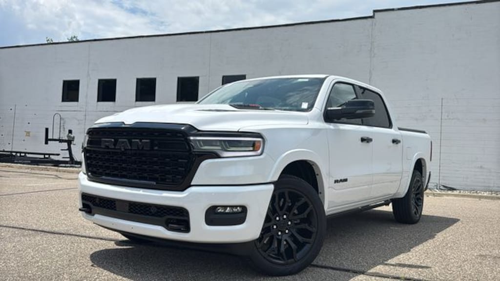 New 2026 Ram 1500 LIMITED CREW CAB 4X4 5'7 BOX Pickup