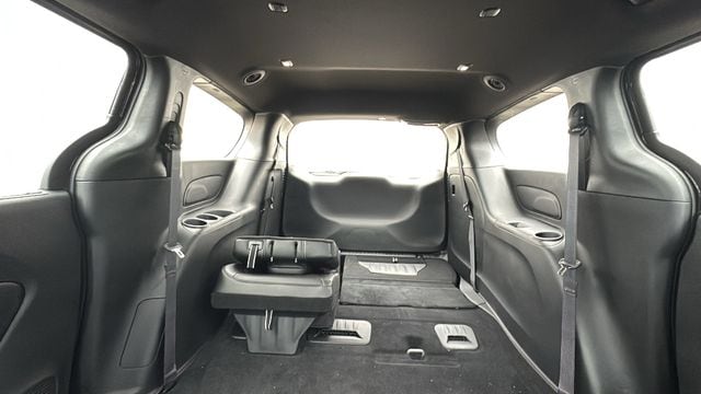 2026 Chrysler Pacifica Select - Photo 27