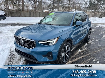 2025 Volvo XC40 B5 Plus Bright Theme SUV