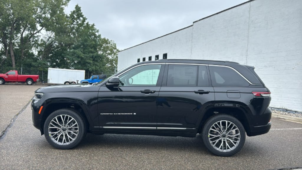 New 2027 Jeep Grand Cherokee SUMMIT 4X4 Sport Utility